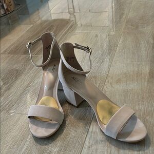 Aldo Women's Nude Ankle Strap Heels 8.5